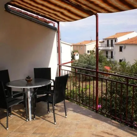 Tomislav * Τρογκίρ